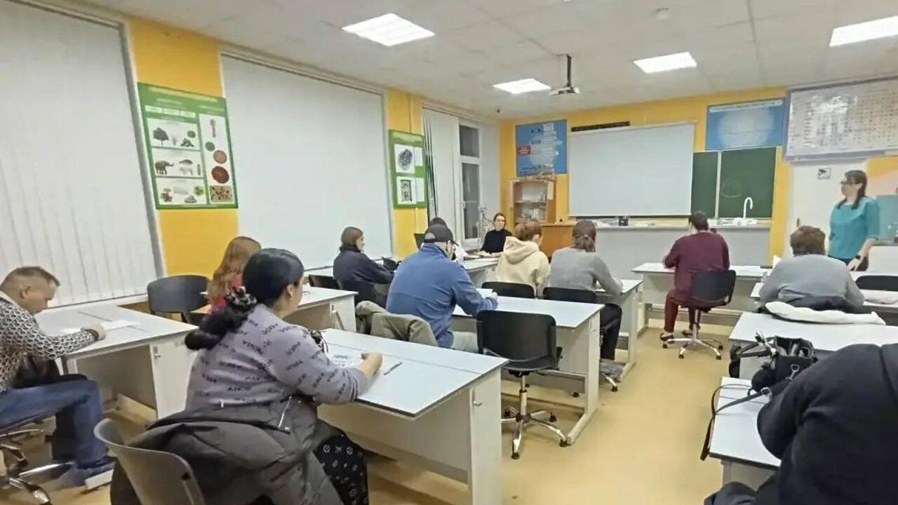 В Кобраловской школе прошло итоговое собеседование по русскому языку для родителей