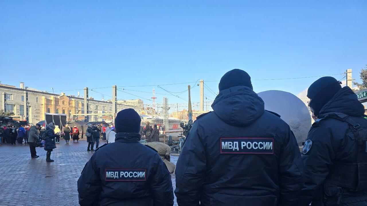 Сотрудниками транспортной полиции Санкт-Петербурга из незаконного оборота изъят синтетический наркотик в особо крупном размере