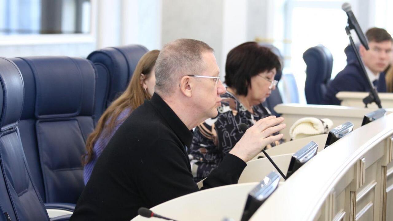 На занятии «Муниципальной школы» обсудили меры поддержки ленинградцев