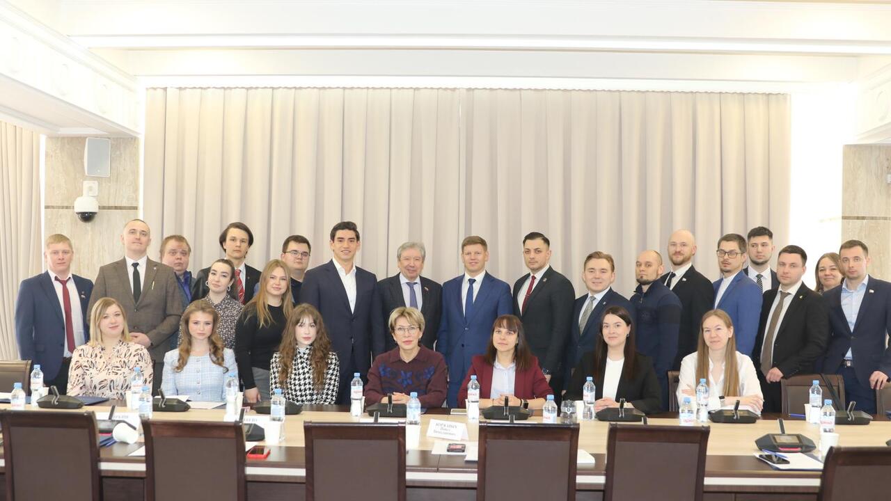 Самые молодые политики региона отправятся в школы, чтобы рассказать о работе парламентария