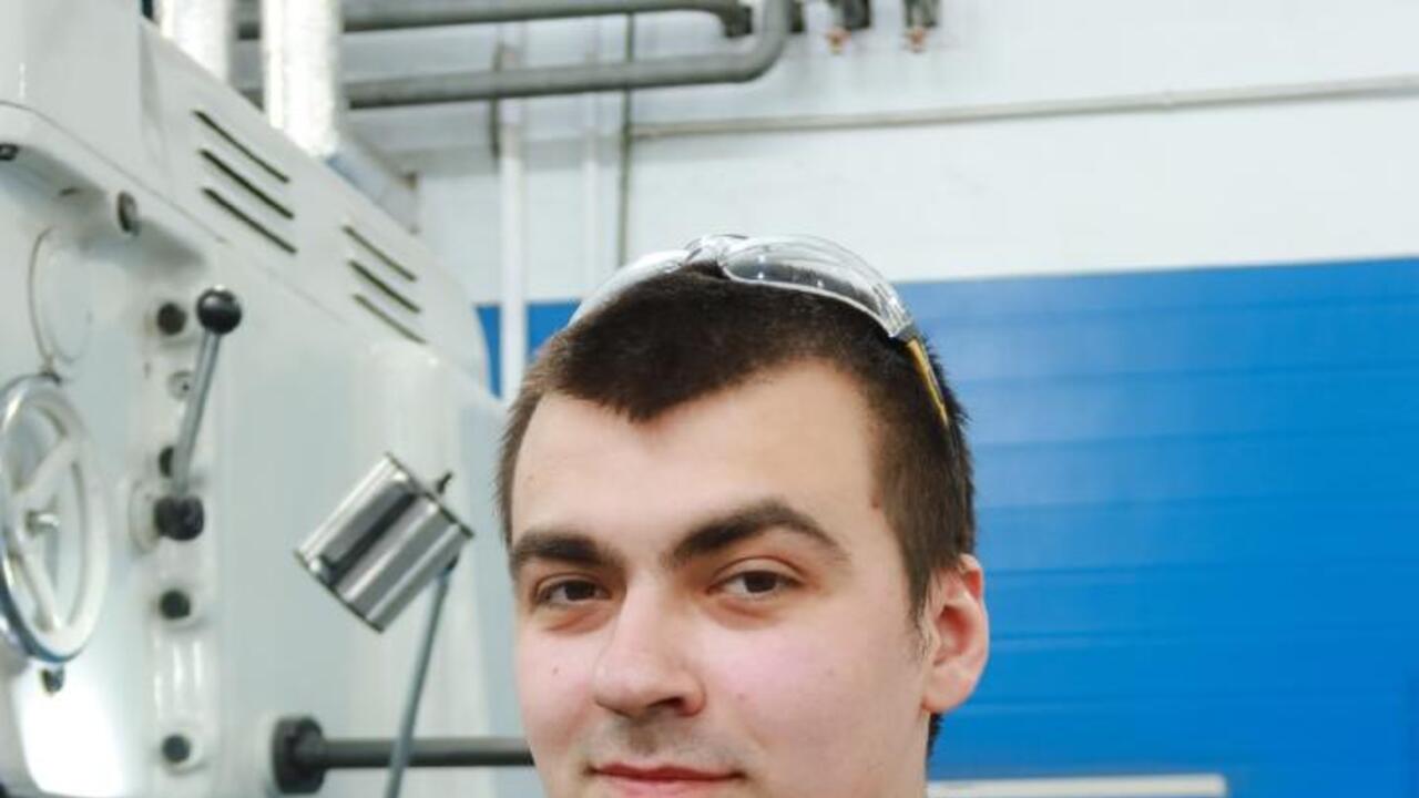 Токарь Алексей Скакун:  «Я горжусь своей профессией!»