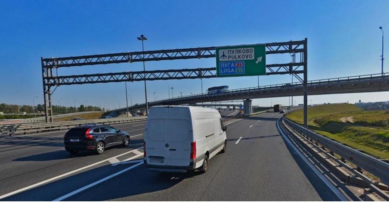 На развязке КАД с Пулковским шоссе на неделю ограничат пропускную способность ещё одного съезда в аэропорт