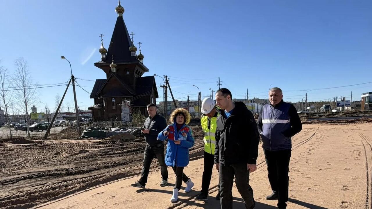 В Гатчине идет строительство дороги «IQ — Окей»