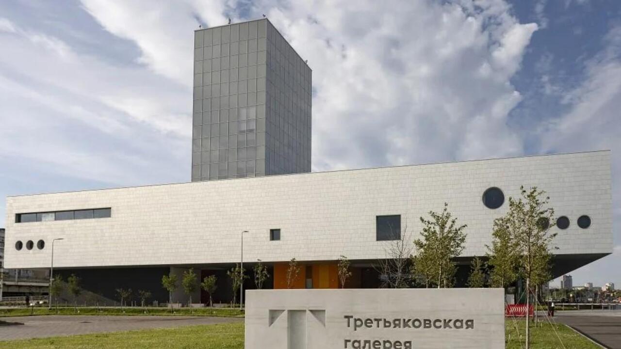 Выставка «Великие учителя» открылась в Калининграде при поддержке Сбера