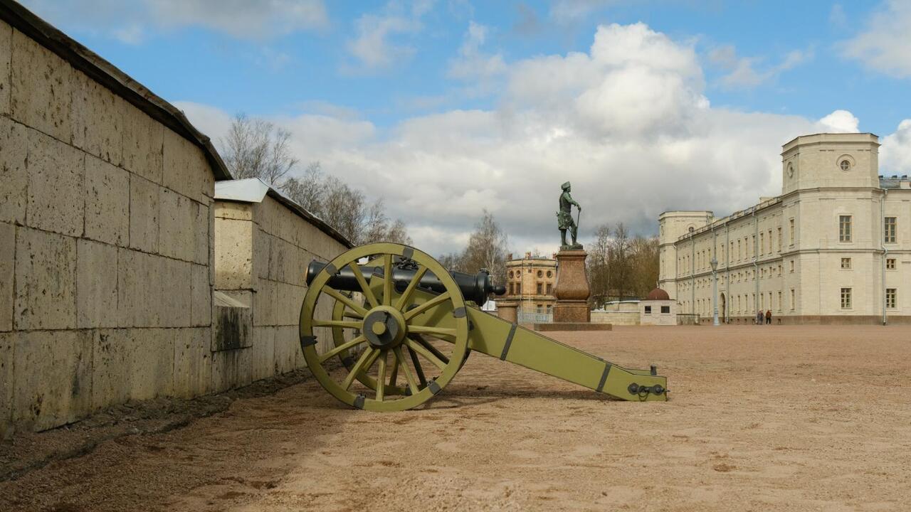 Пушки возвращаются в Гатчину