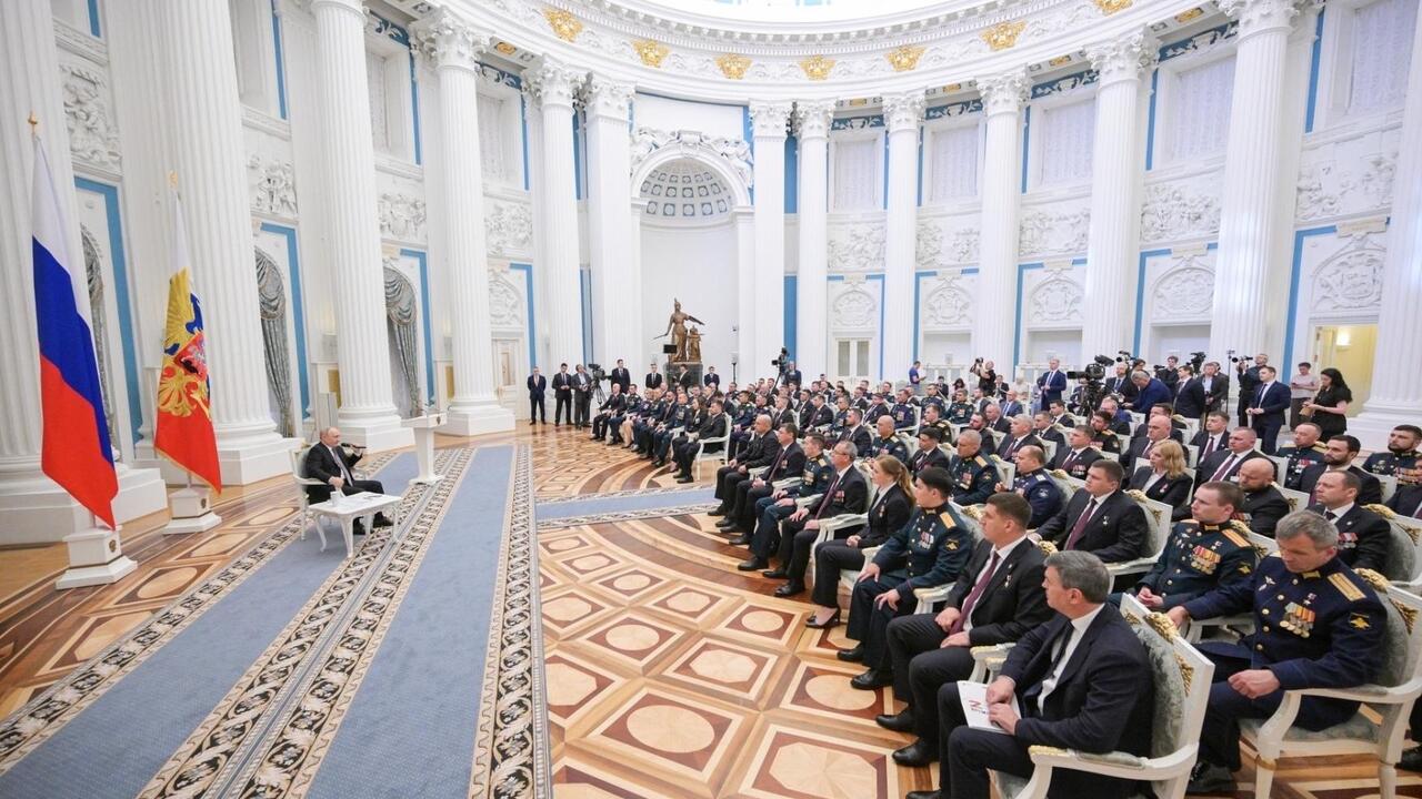 Президент Владимир Путин встретился в Кремле с выпускниками программы «Время героев»