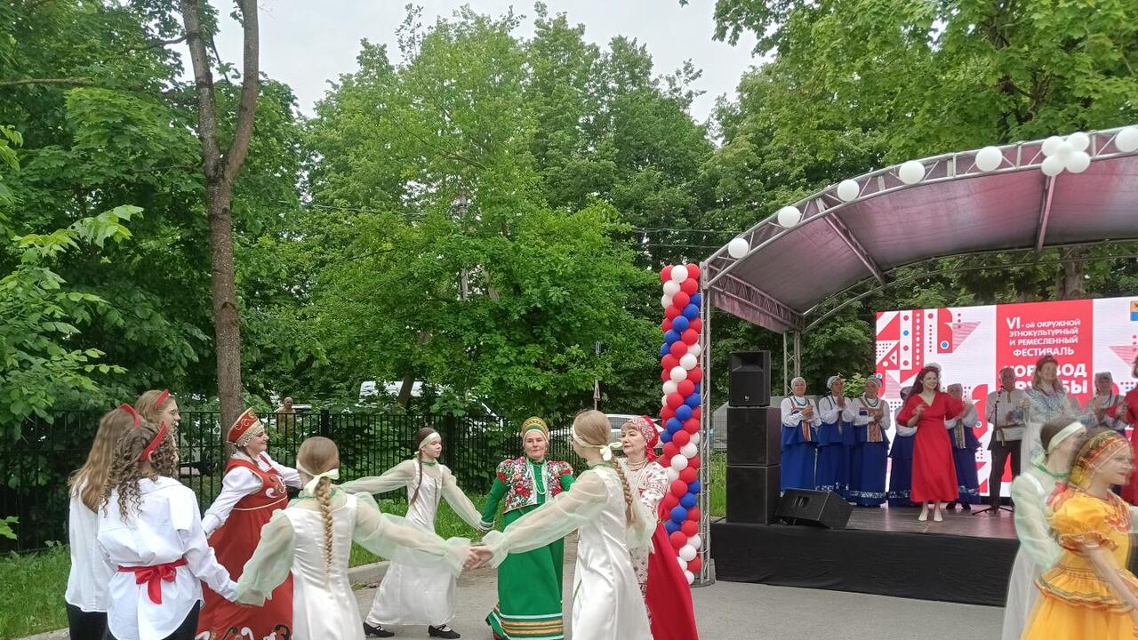 «Хоровод дружбы»: палитра вкусов и народов гатчинской земли