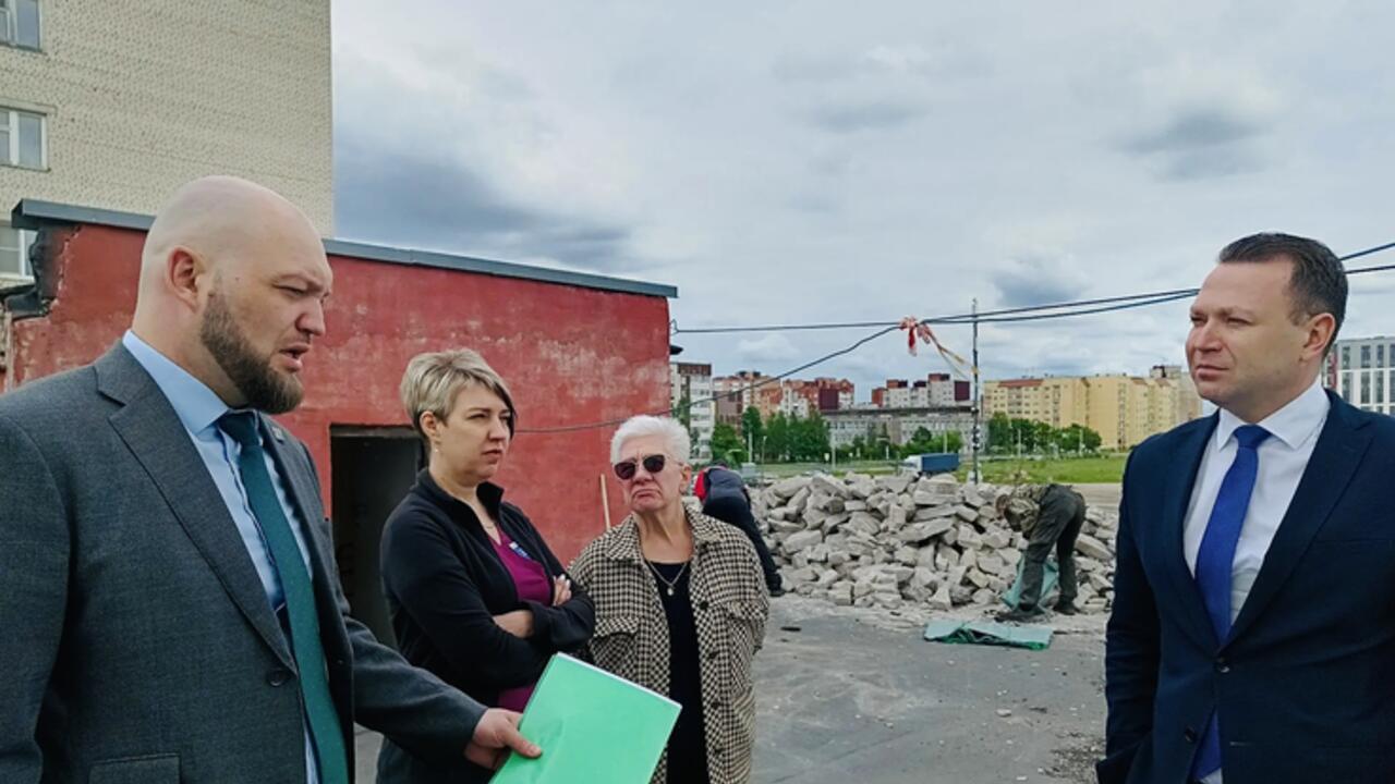 Ремонт женской консультации в Гатчине взят под контроль областным Комздравом