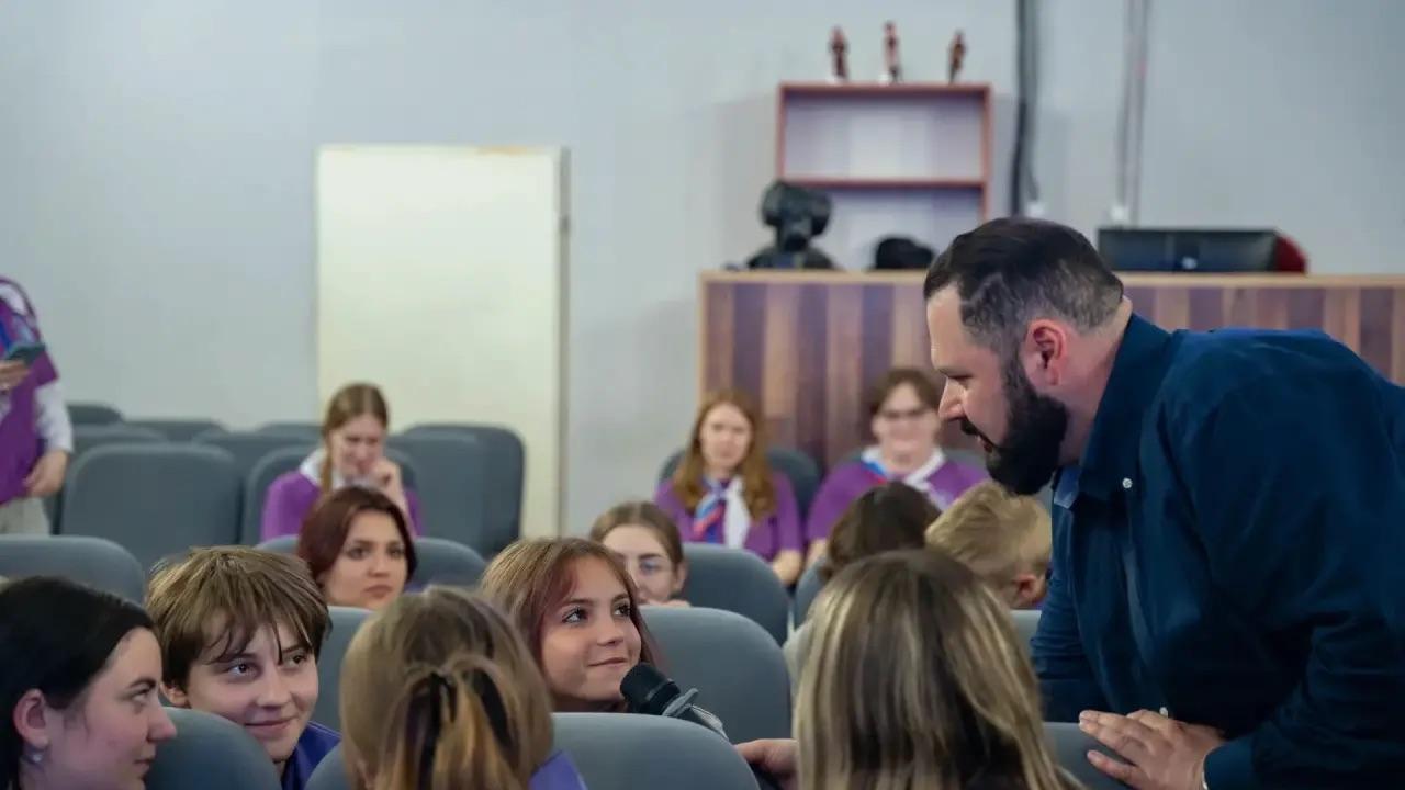 Познавательные каникулы: «Лето со Знанием» проведут школьники Ленобласти