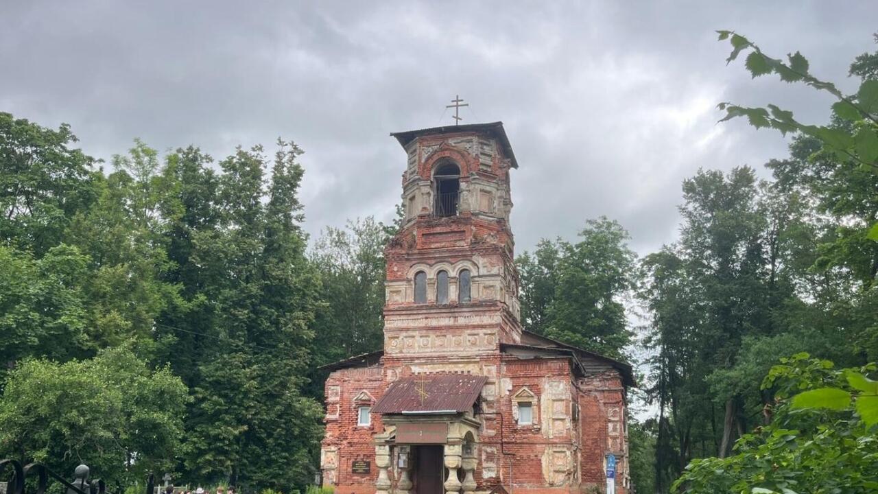 Храм Всех Святых в Гатчине посетили будущие архитекторы