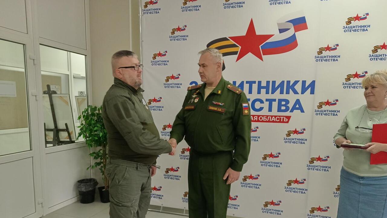 Из футбольных фанатов – в разведчики-диверсанты