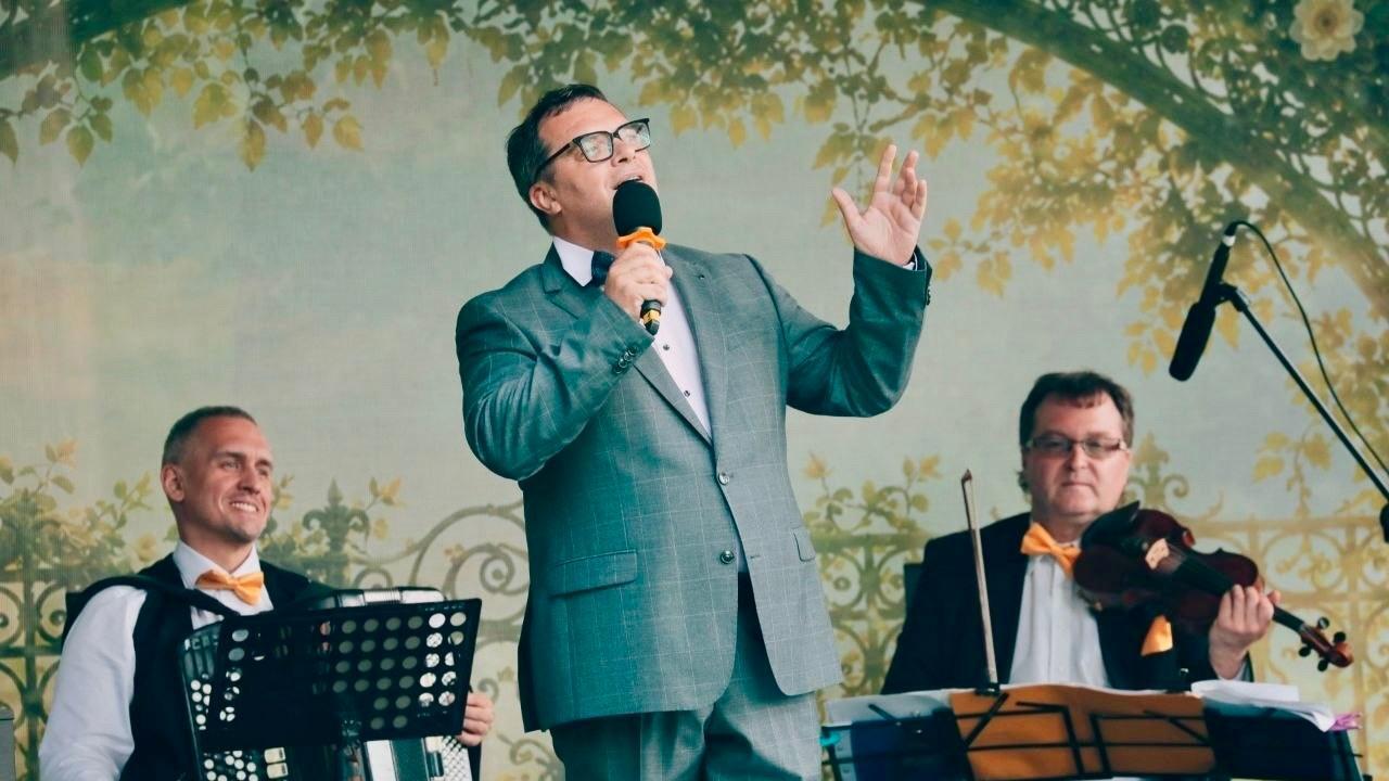 Романсы старинного парка прозвучали в Таицкой усадьбе Демидовых