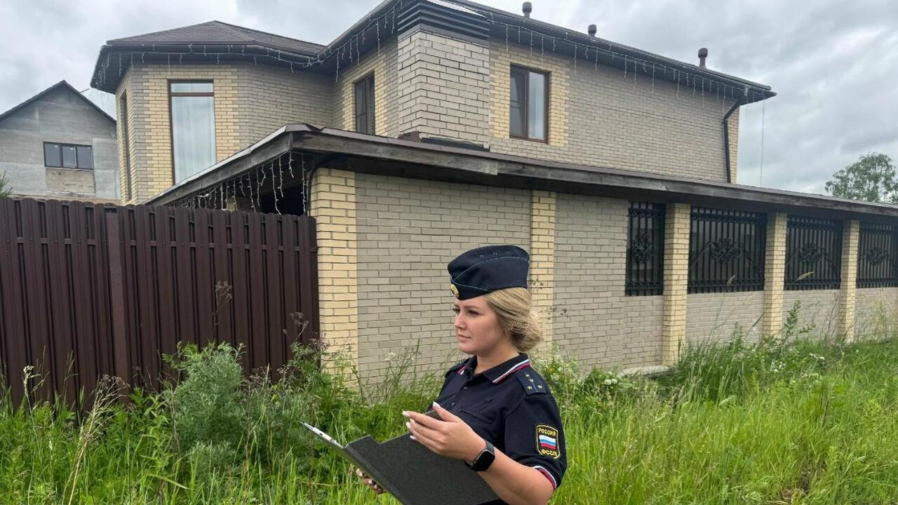 За взятки чиновник лишился имущества