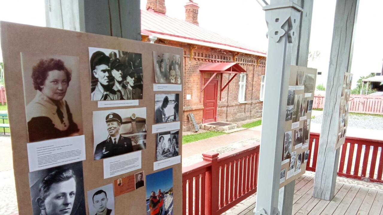 Стена династий «Станции на 63-й версте»