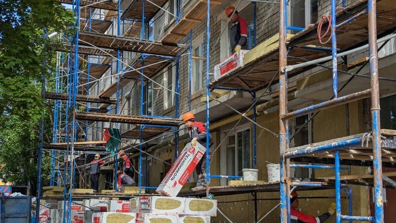 В Гатчине — масштабный капремонт жилья к 100-летию Ленобласти