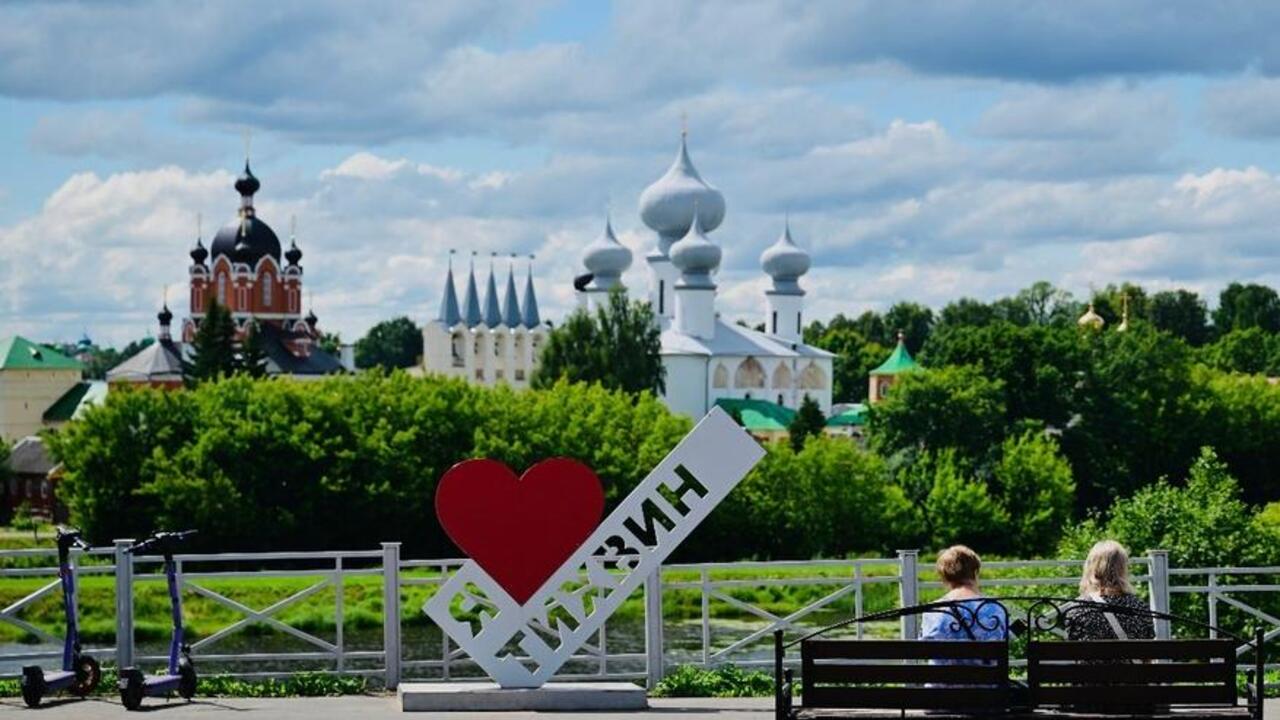 Тихвин передаёт статус столицы «Серебряного ожерелья России» городу Кириллову Вологодской области