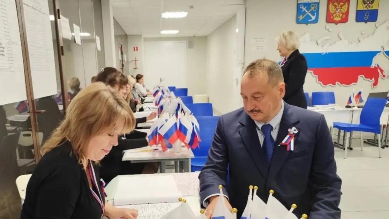 Михаил Лебединский проголосовал в Гатчине