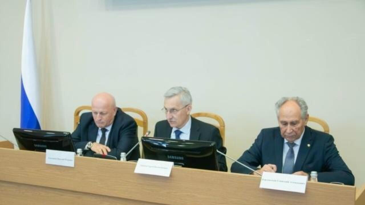 Николай Емельянов награжден медалью Павла I