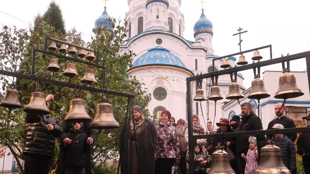 Древние распевы и перезвоны в сердце Гатчины